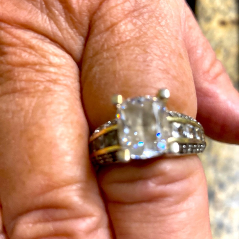 Bella Luce Ring - image 1